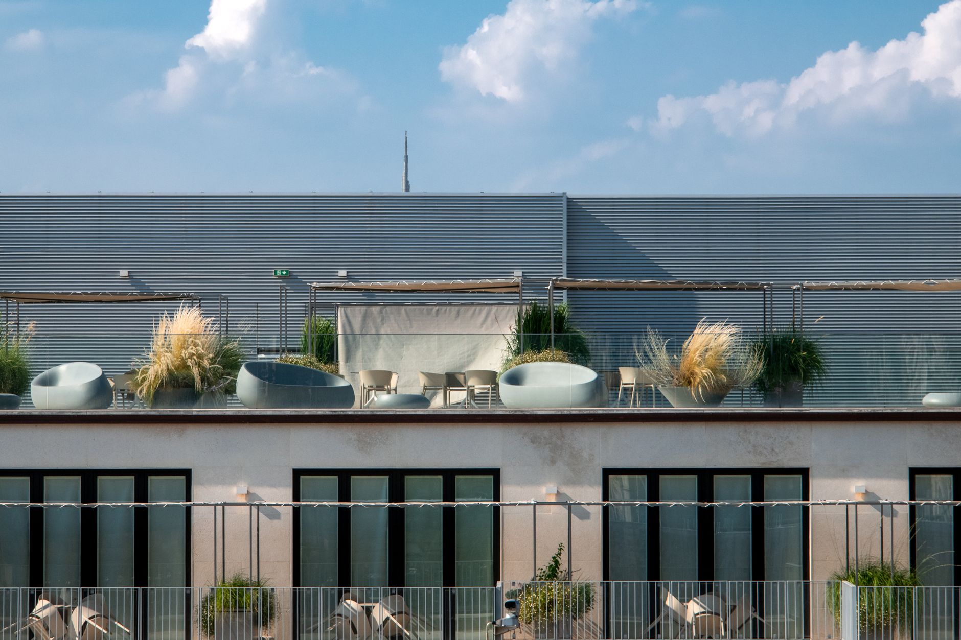The Waterfront — Sky Residence — photo 3
